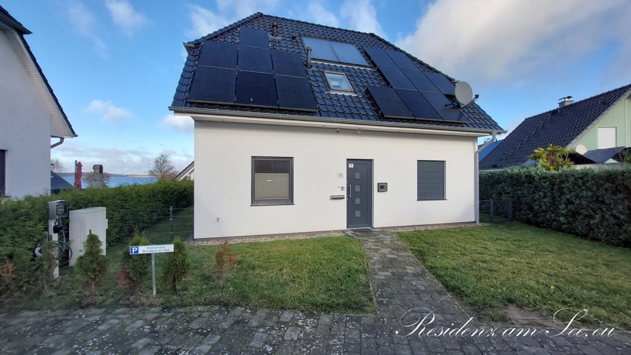 Ferienhaus Residenz am See von vorne a1 201804